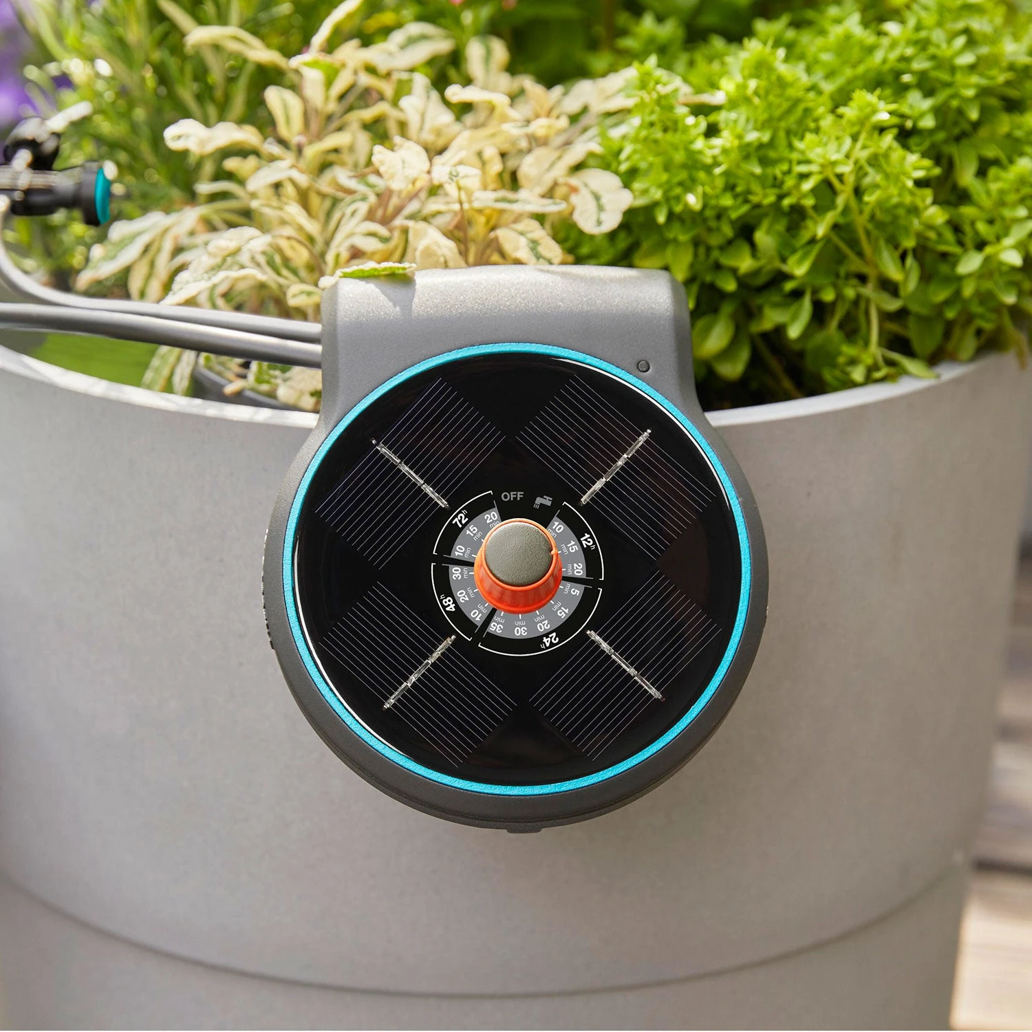 Gardena AquaBloom Solar Powered Watering System - Image 9