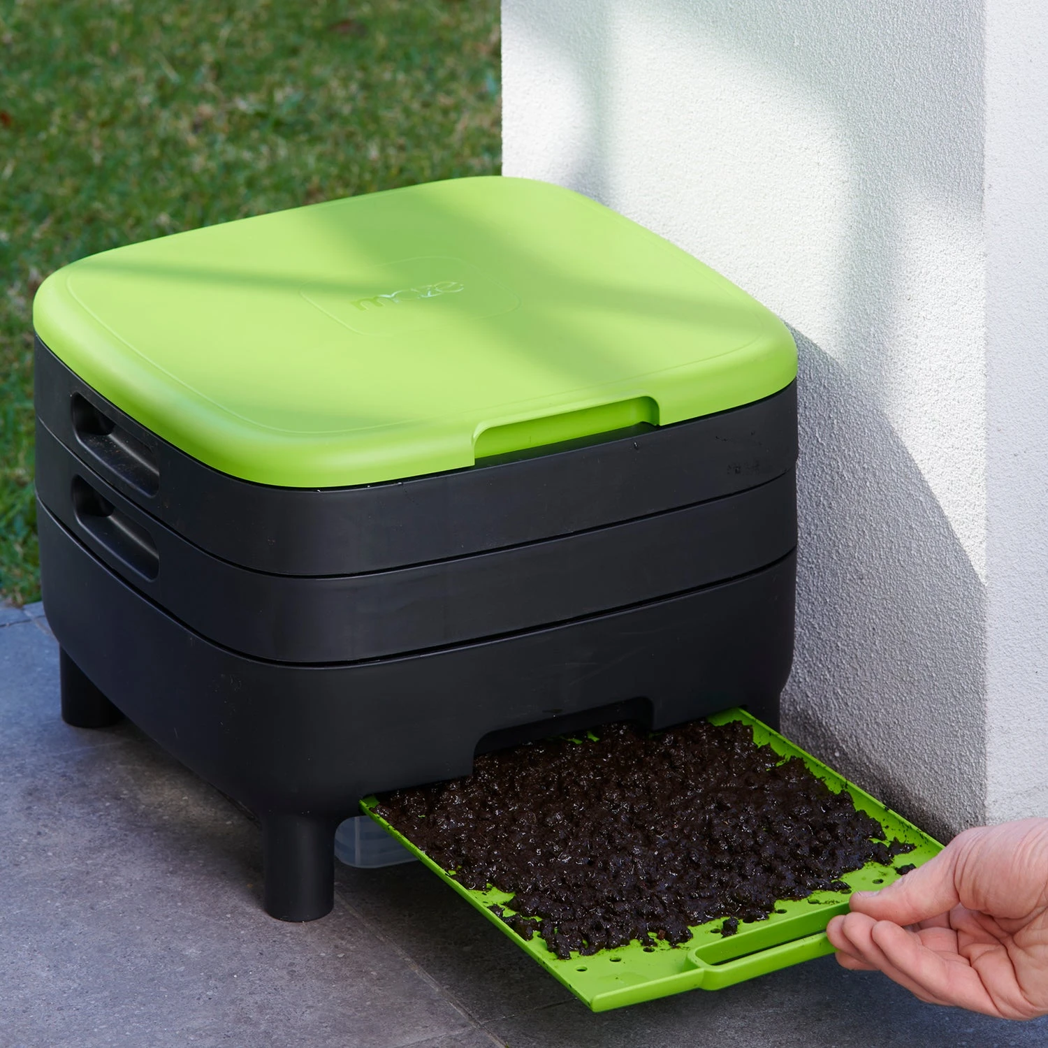 Maze Wormery - Image 2