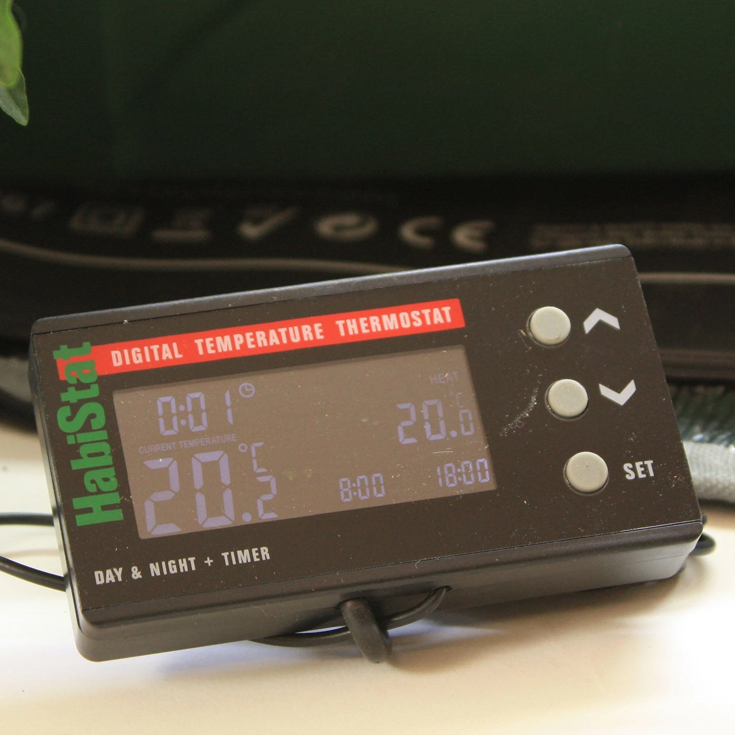 Digital Day & Night Thermostat With Timer - Image 4